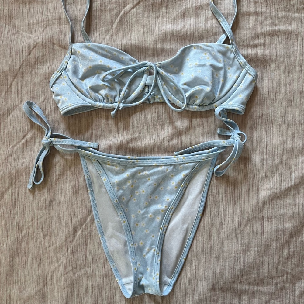 Pacsun floral bikini